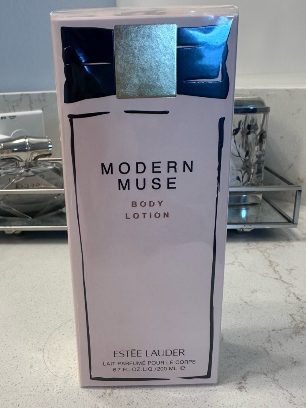 Estee Lauder Modern Muse Body Lotion - Light Pink with Navy and Gold Accents